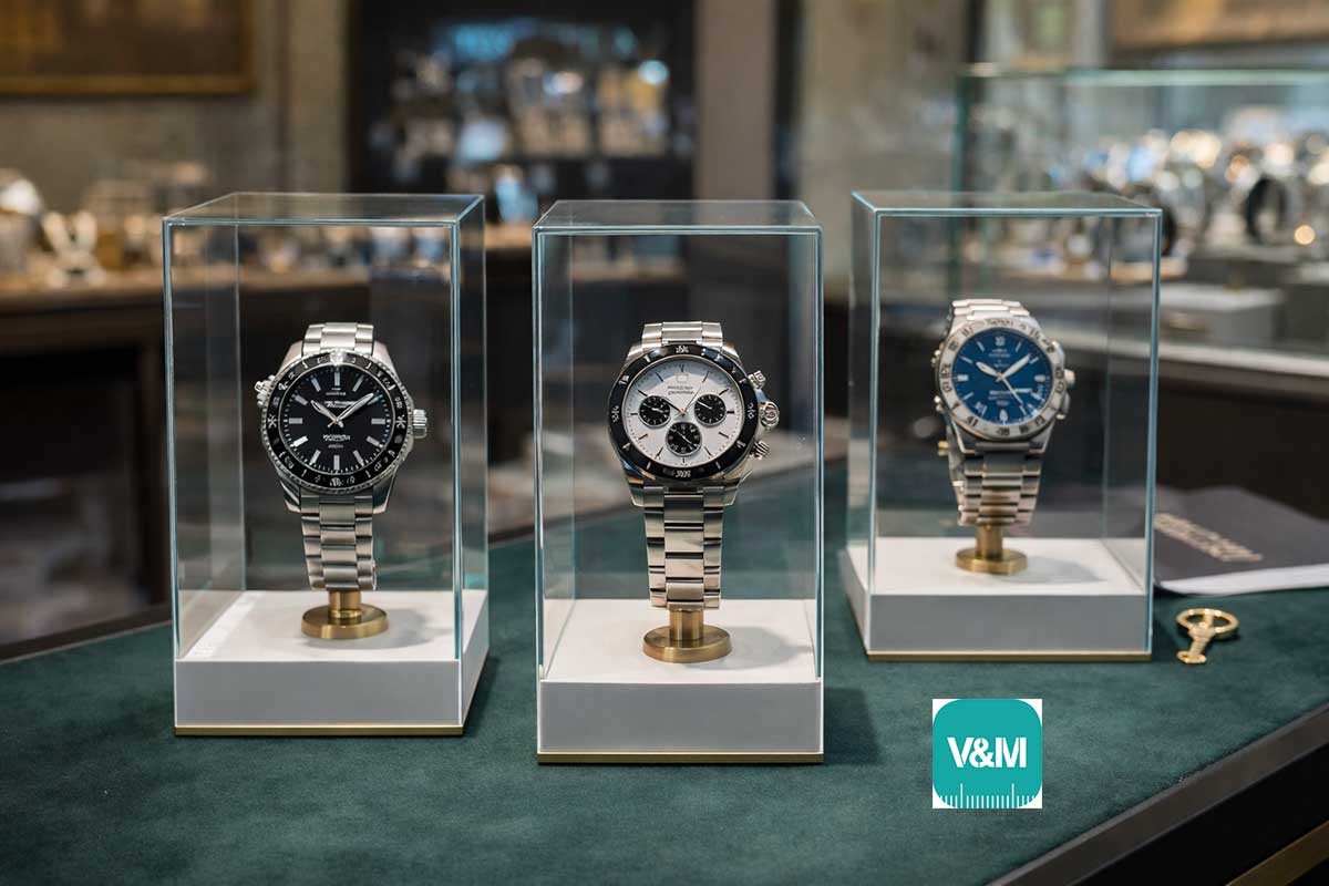 Cube vitrine en verre collage UV