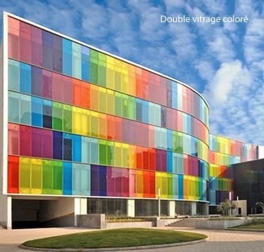 Vitrage coloré en facade