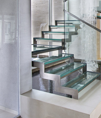 Marche en verre pour escalier