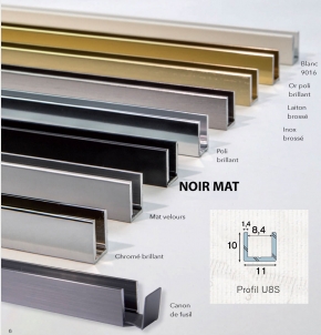 Profil U8S alu Noir Mat avec embout et &eacute;querre longueur de 3m