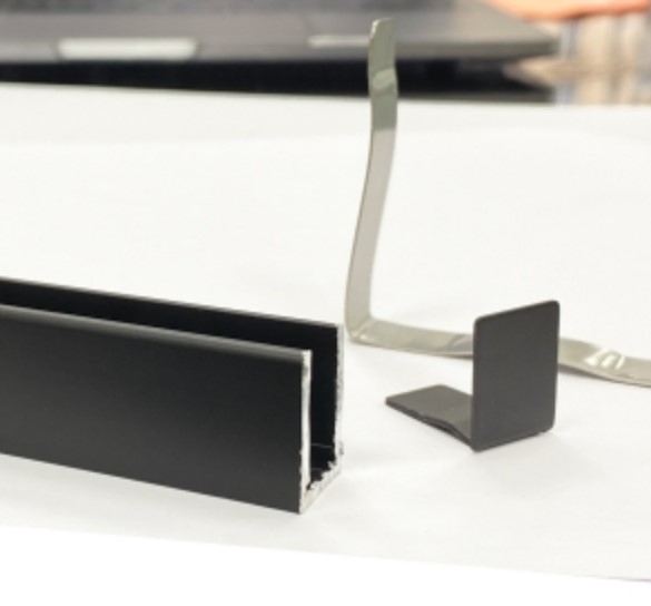 Profil U7 alu Noir Mat avec 2 embouts et 1 &eacute;querre - Longueur de 3m