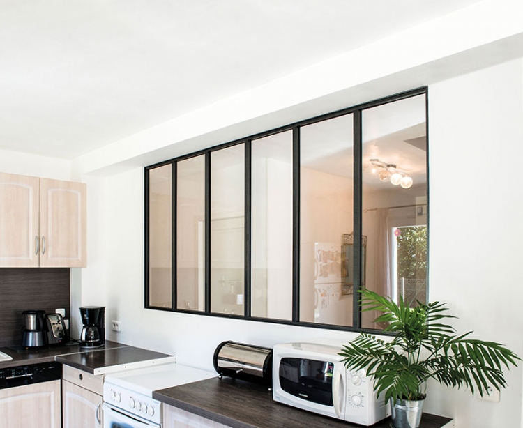 photo info Verri&egrave;re int&eacute;rieur aluminium laqu&eacute; RAL 9005 granit&eacute; Hauteur : 1400 Longueur : 1200 - 3 zones vitr&eacute;es 